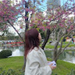 Avatar of user theredmoowitch