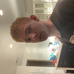 Avatar of user Ezra Lake