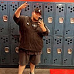 Avatar of user champagnewrld