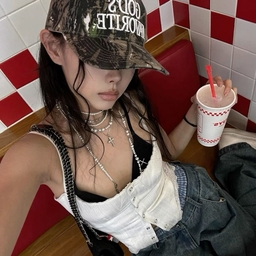 Avatar of user ange1cerise