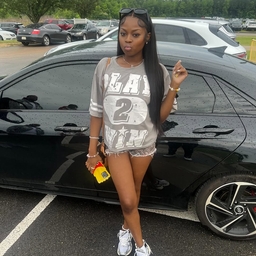 Avatar of user .M✨